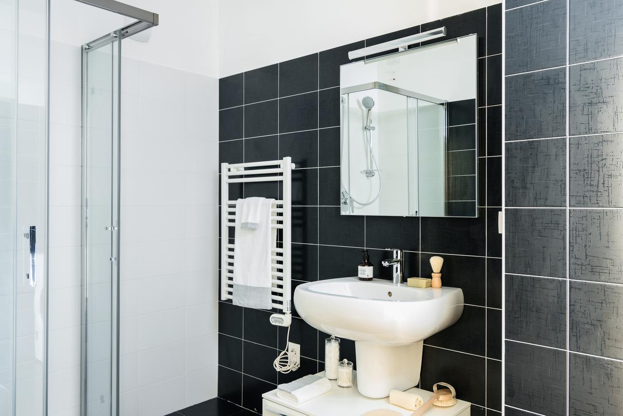 Joivy Sunny 1-Bed Flat With Balcony Διαμέρισμα Μιλάνο Εξωτερικό φωτογραφία